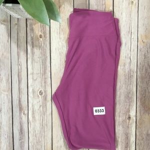 ✨OS Solid Lilac Purple Leggings by LuLaRoe✨